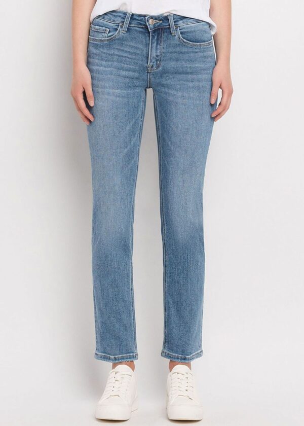 MEDIUM WASH STRAIGHT LEG JEANS