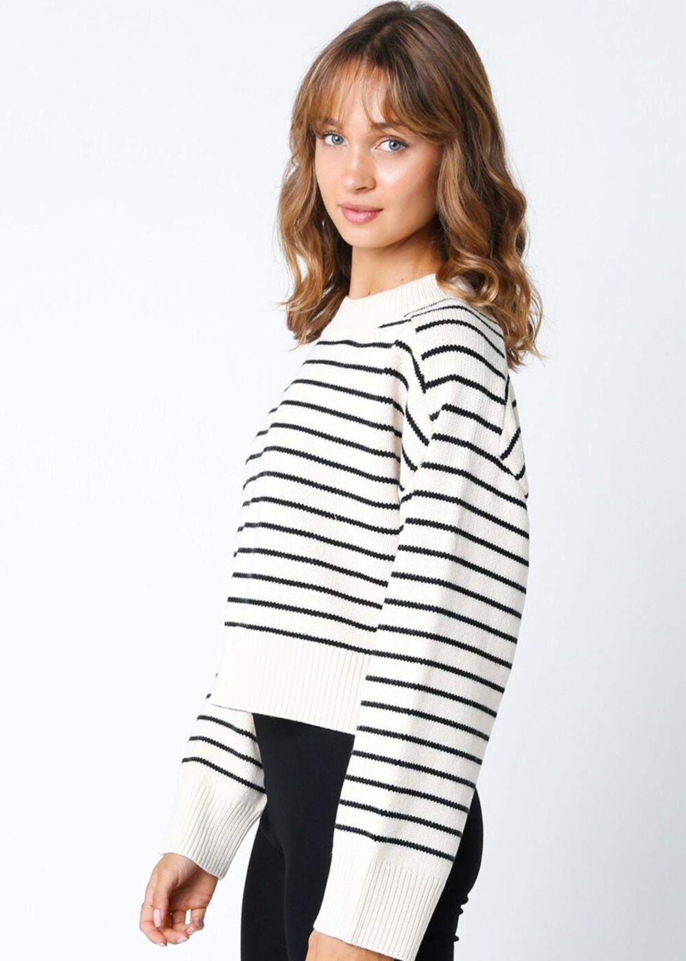 CREAM AND BLACK STRIPE PULLOVER SWEATER