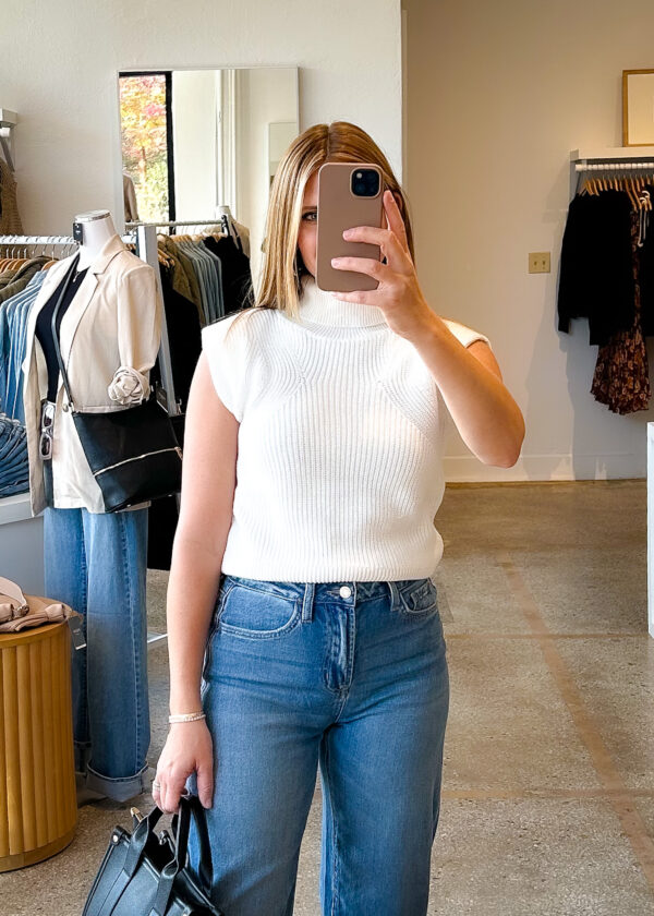 OFF WHITE SLEEVELESS SWEATER TOP