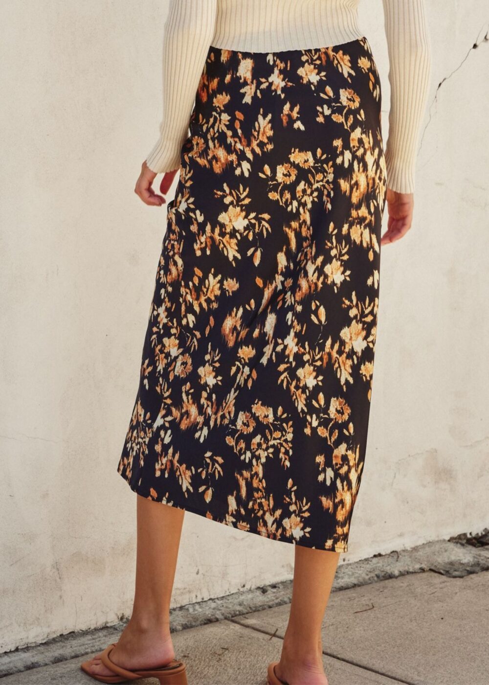 BLACK AND GOLD FLORAL MIDI SKIRT