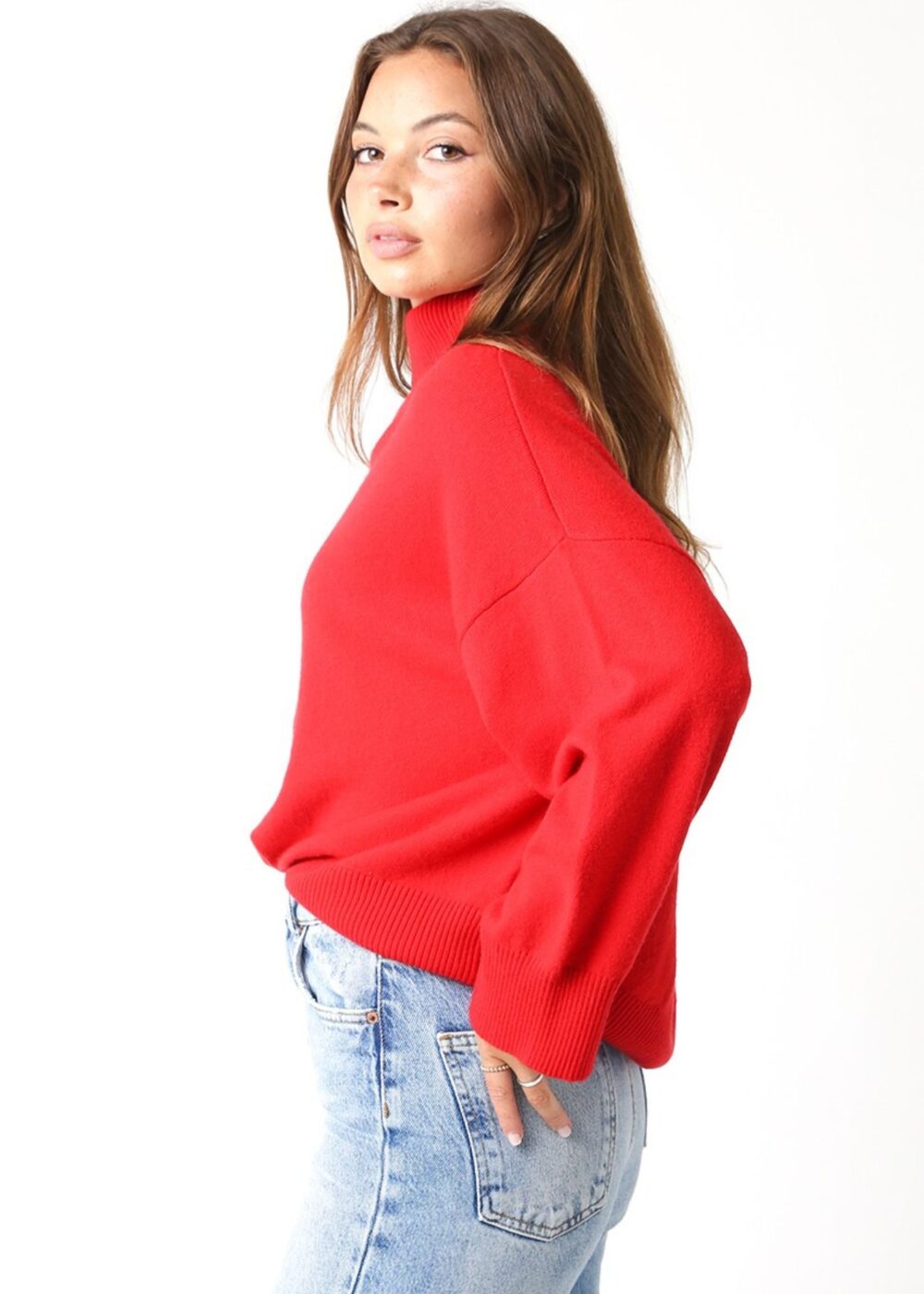 RED TURTLENECK SWEATER