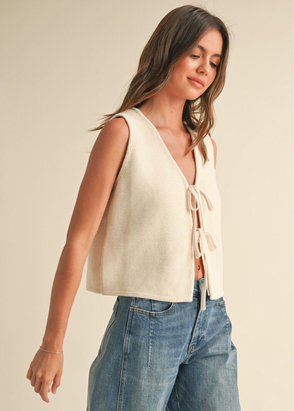 IVORY KNIT SLEEVELESS FRONT TIE TOP