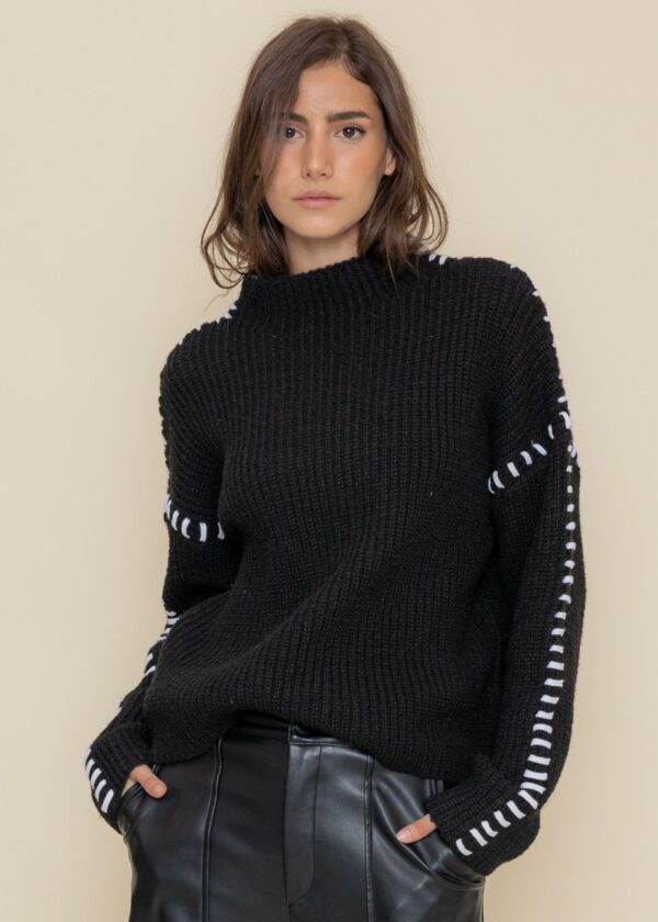 BLACK OVERSIZED RIBBED KNIT SWEATER WITH WHITE BLANKET STITCH CONTRAST