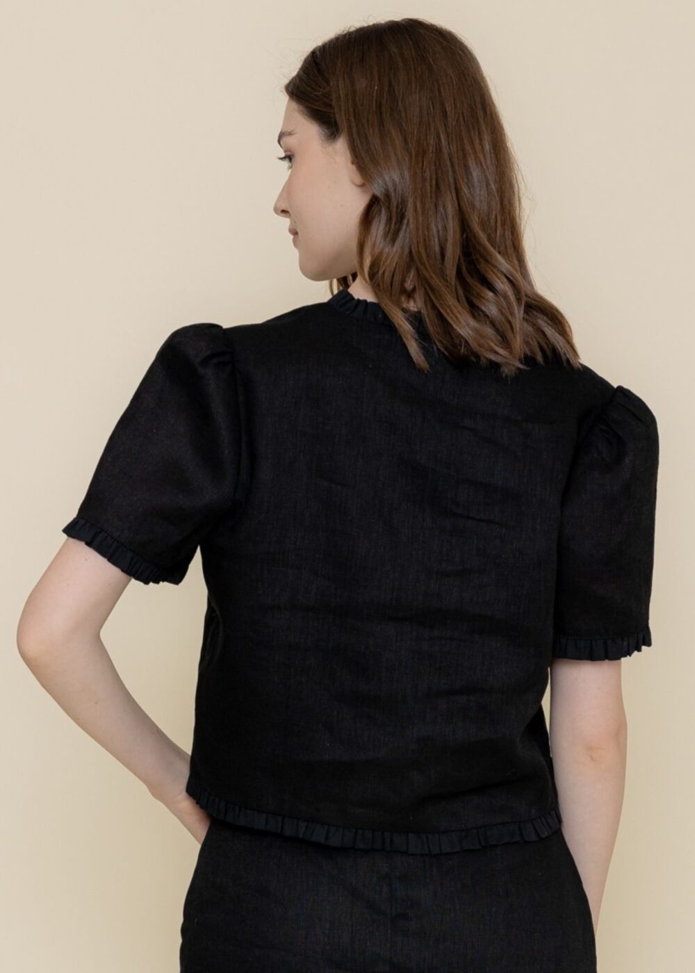 BLACK SHORT SLEEVE RUFFLED TRIM BUTTON UP TOP