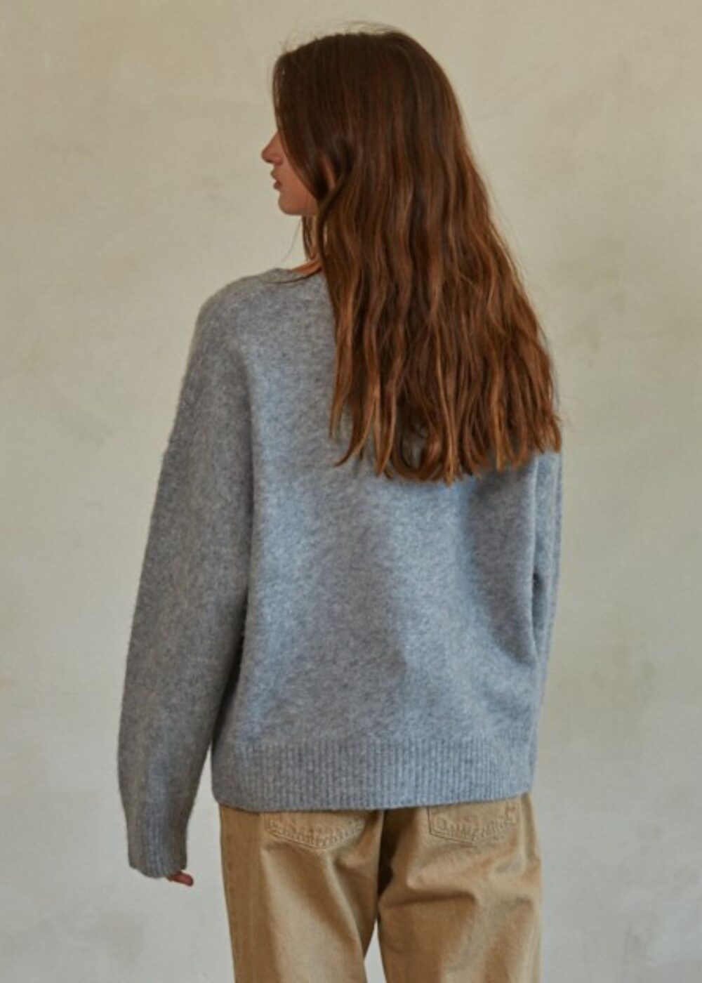 HEATHER GREY V-NECK SWEATER