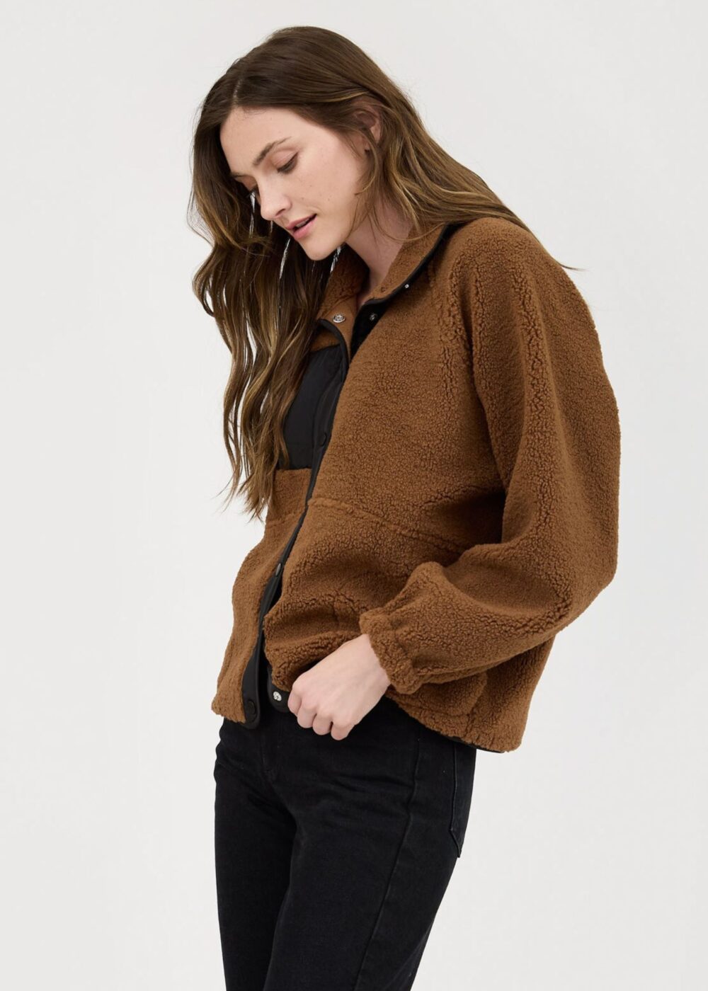 BROWN SHERPA JACKET WITH BLACK COLOR BLOCK ACCENT