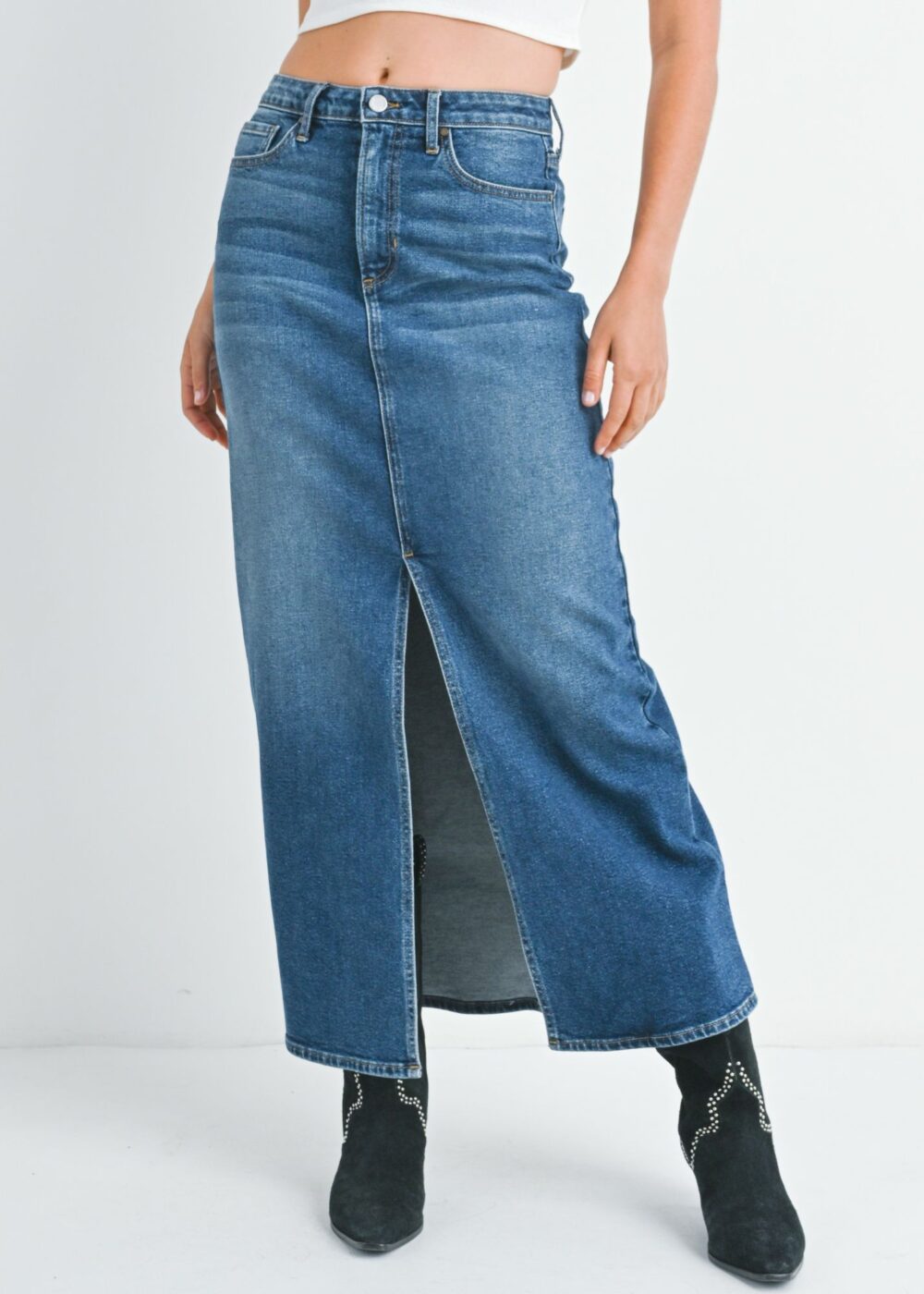 MEDIUM WASH DENIM MAXI SKIRT