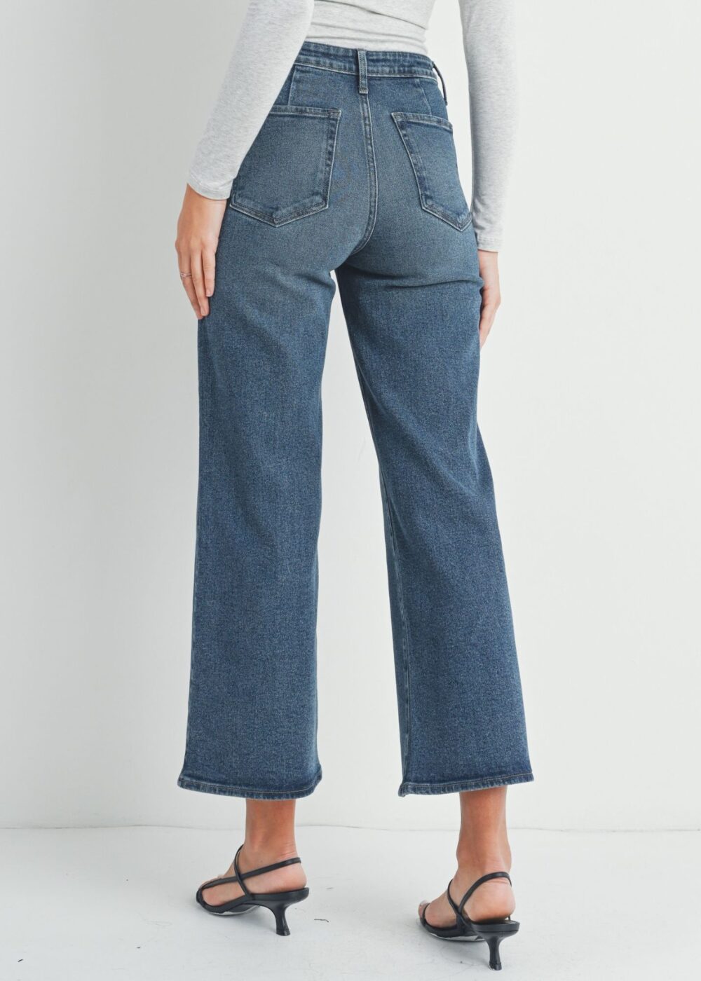 DARK WASH CROPPED WIDE LEG JEANS