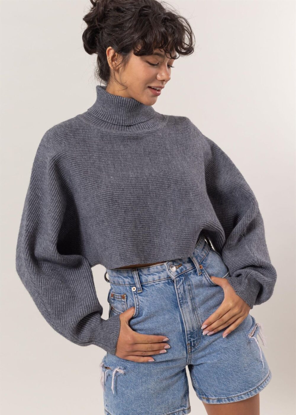 CHARCOAL GREY CROPPED TURTLENECK SWEATER