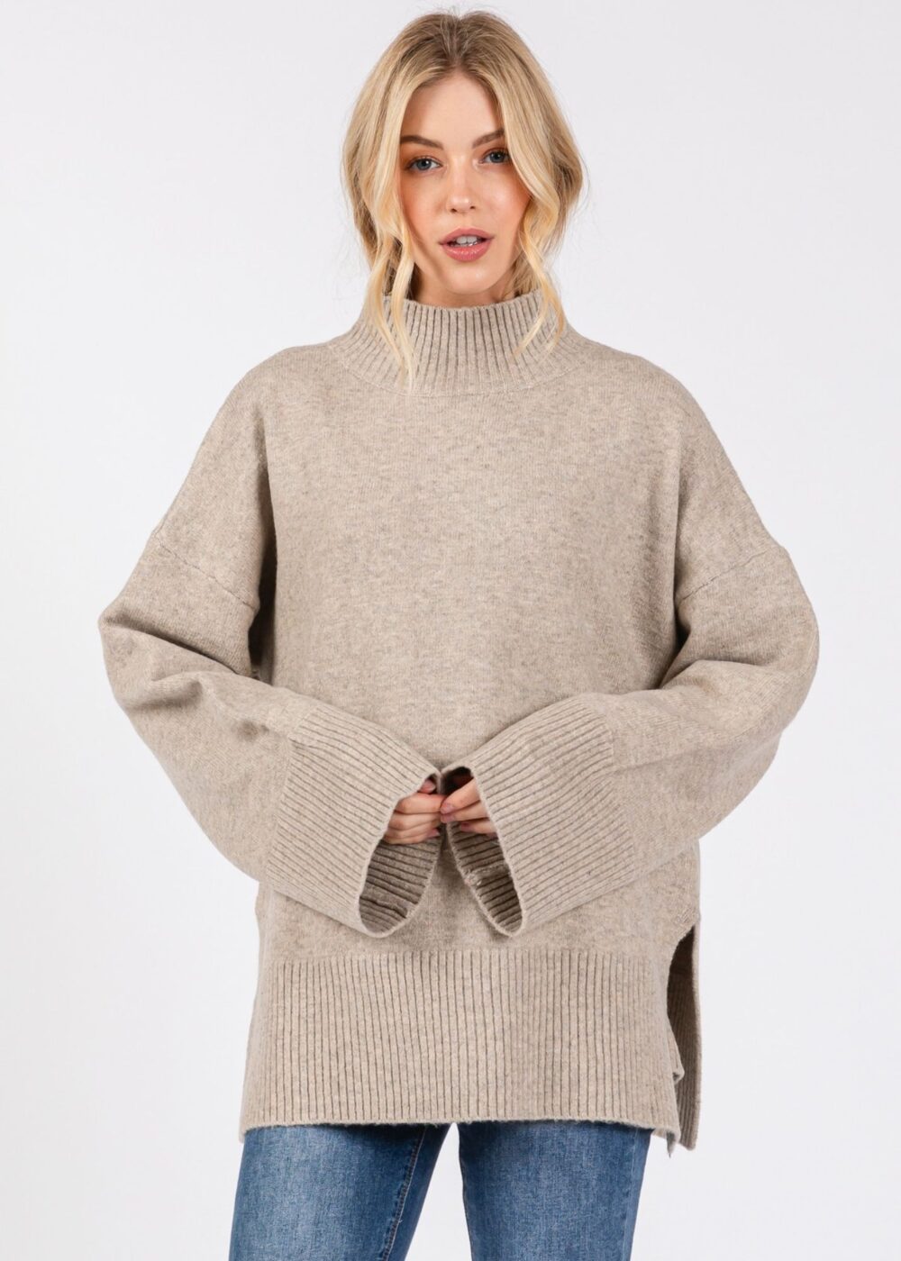 TAUPE OVERSIZED SWEATER