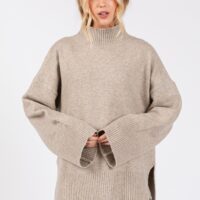 TAUPE OVERSIZED SWEATER