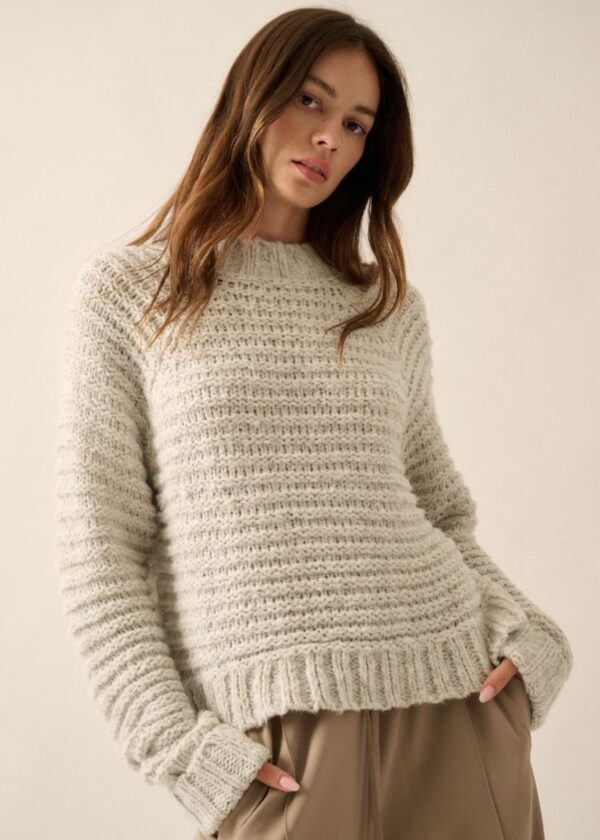 CREAM HORIZONTAL RIB KNIT SWEATER