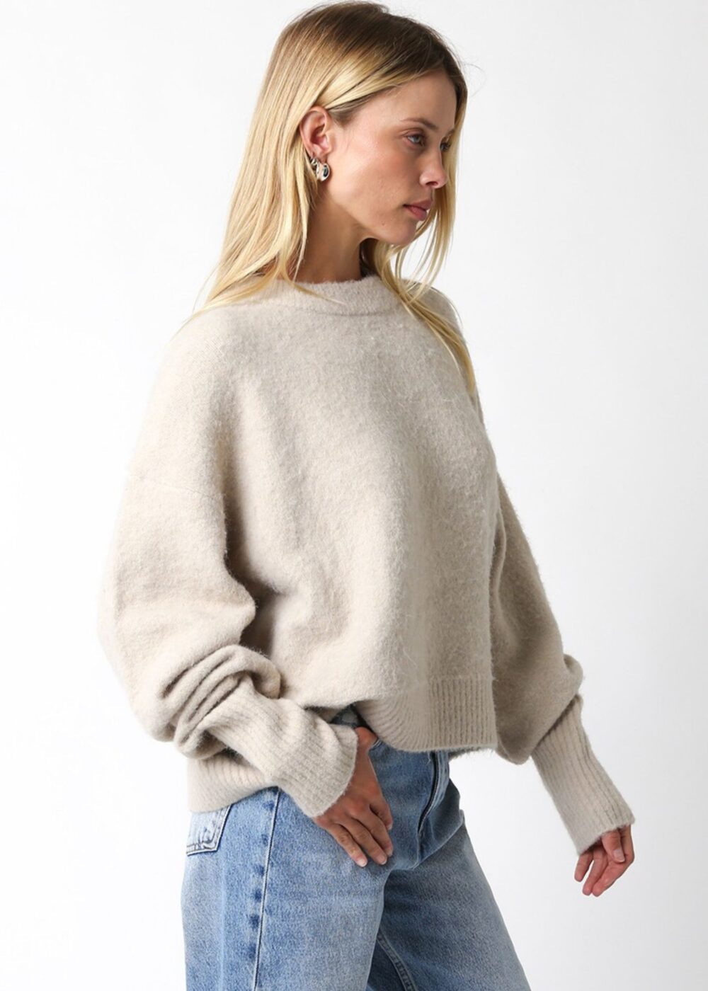 OATMEAL PULLOVER SWEATER