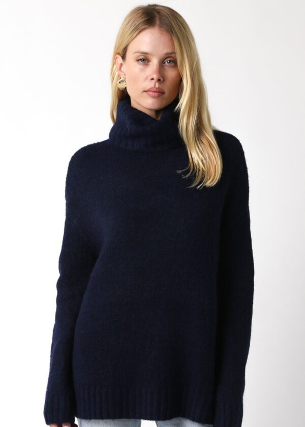 NAVY BLUE FUZZY TURTLENECK SWEATER