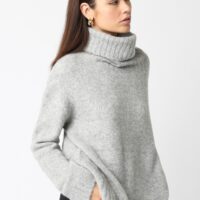 GREY FUZZY TURTLENECK SWEATER