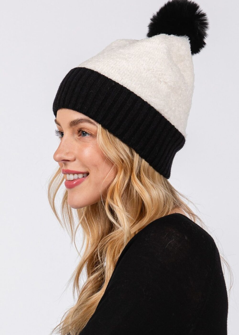 BLACK AND WHITE BEANIE