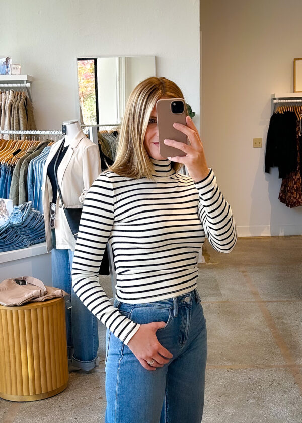 CREAM AND BLACK STRIPE TURTLENECK TOP