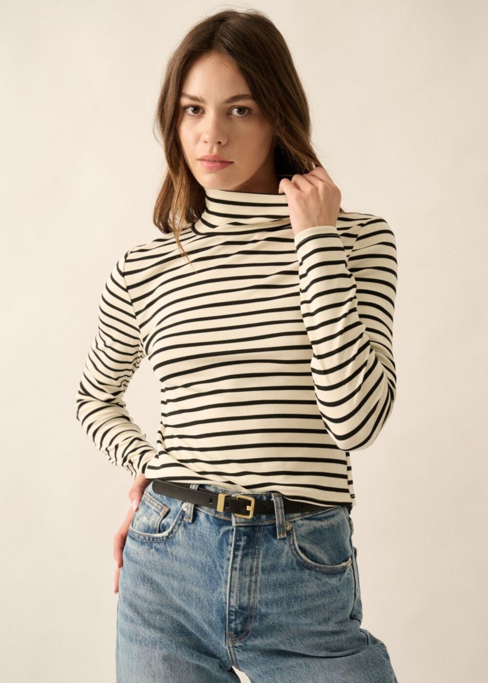 CREAM AND BLACK STRIPE TURTLENECK TOP