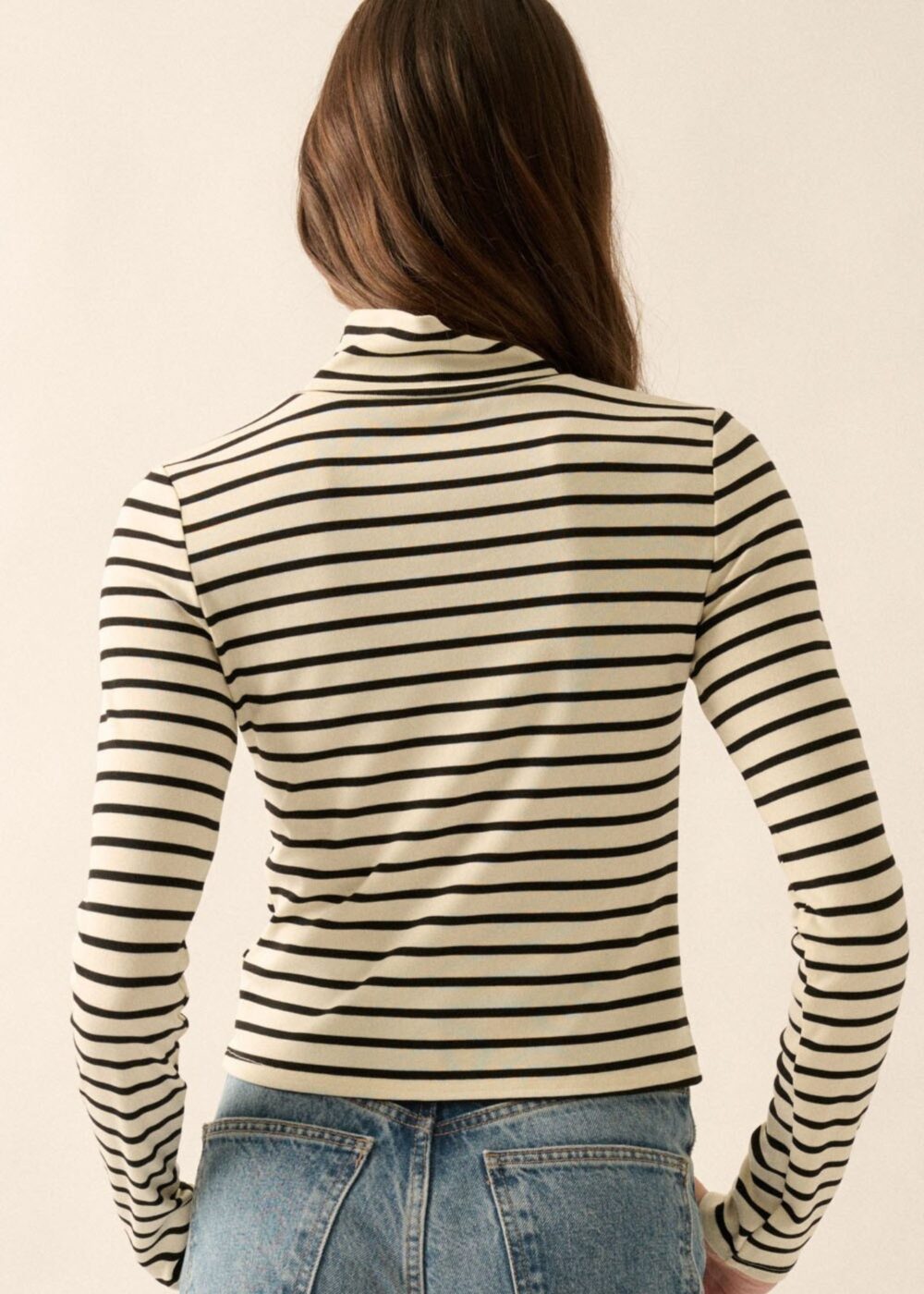 CREAM AND BLACK STRIPE TURTLENECK TOP