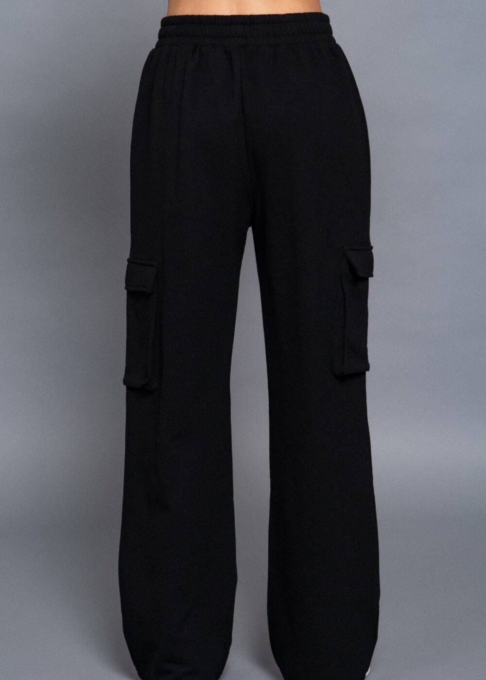 BLACK CARGO SWEATPANTS