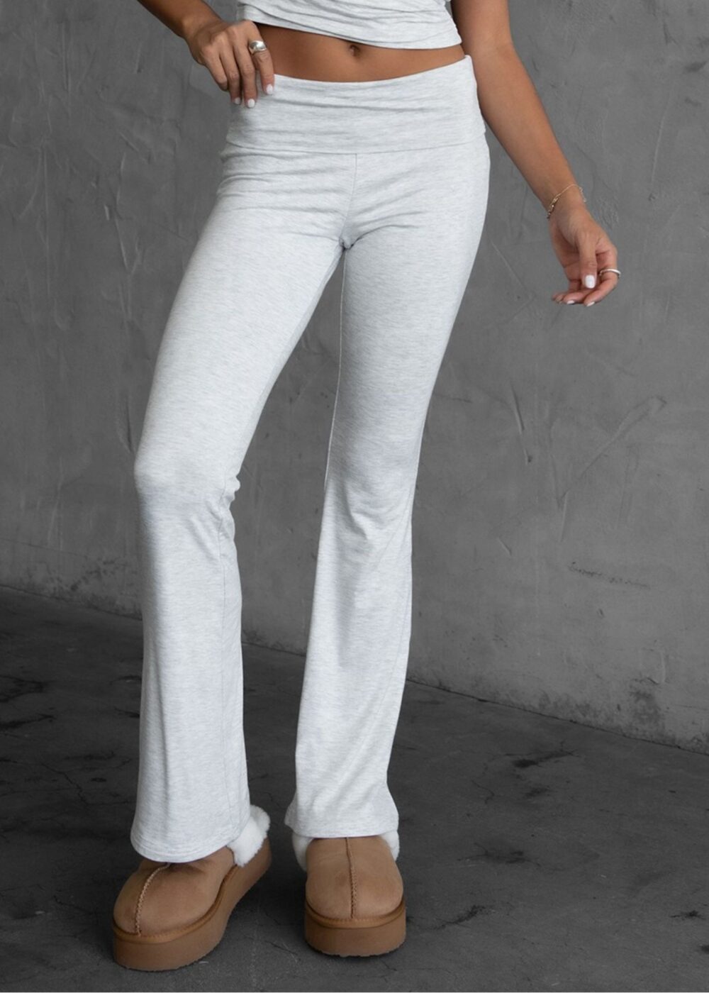 HEATHER WHITE FLARE LEGGINGS