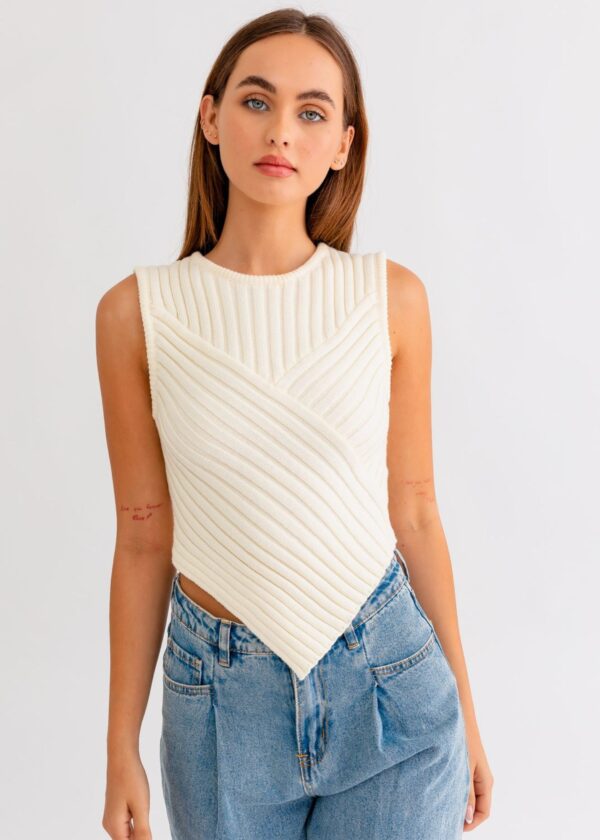 WHITE V-HEM SWEATER CROP TOP