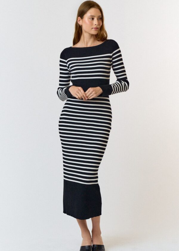 BLACK AND WHITE STRIPE SWEATER DRESS