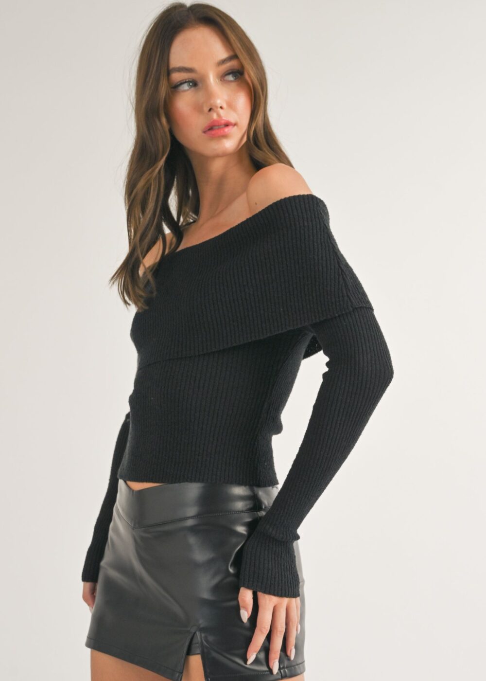 BLACK OFF THE SHOULDER SWEATER