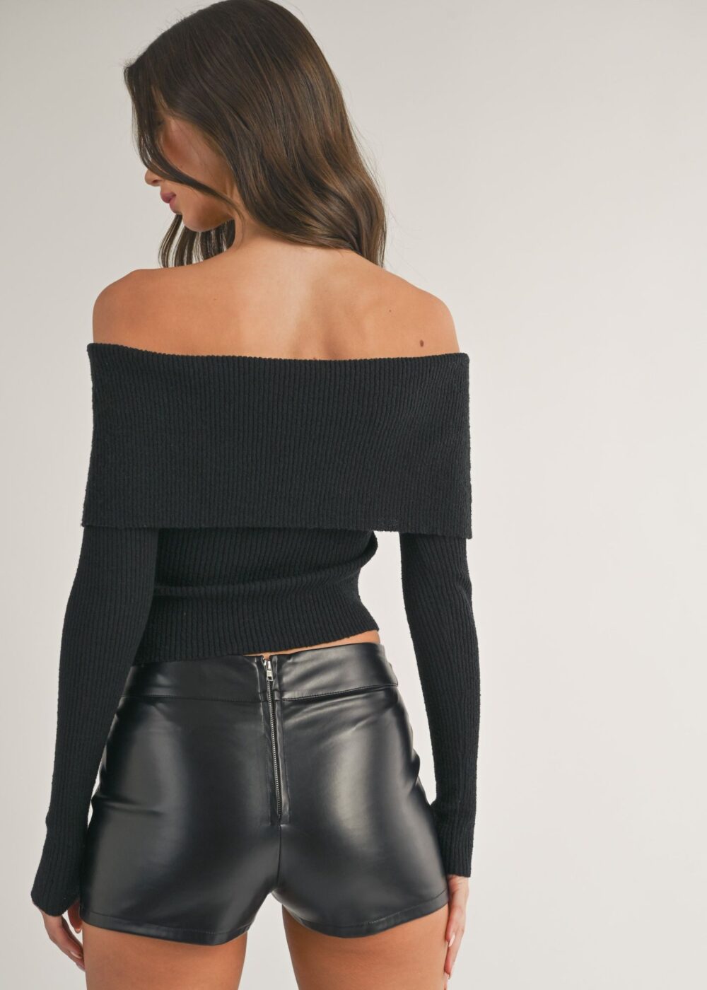 BLACK OFF THE SHOULDER SWEATER