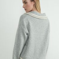 GREY SWEATER WITH CREAM TRIM