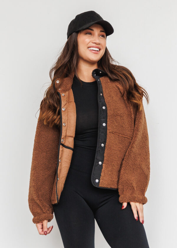 BROWN SHERPA JACKET WITH BLACK COLOR BLOCK ACCENT