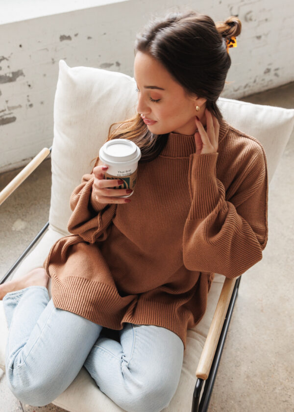 CAMEL BROWN OVERSIZED RIB KNIT SWEATER