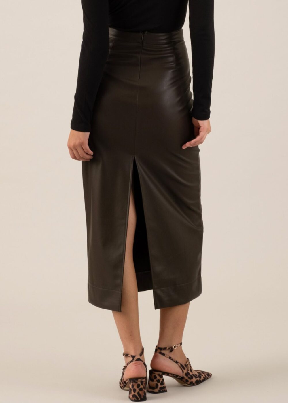 DARK BROWN FAUX LEATHER SKIRT