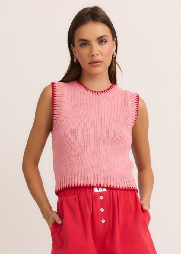 BLUSH PINK SLEEVELESS SWEATER TOP WITH RED CONTRAST STITCHING