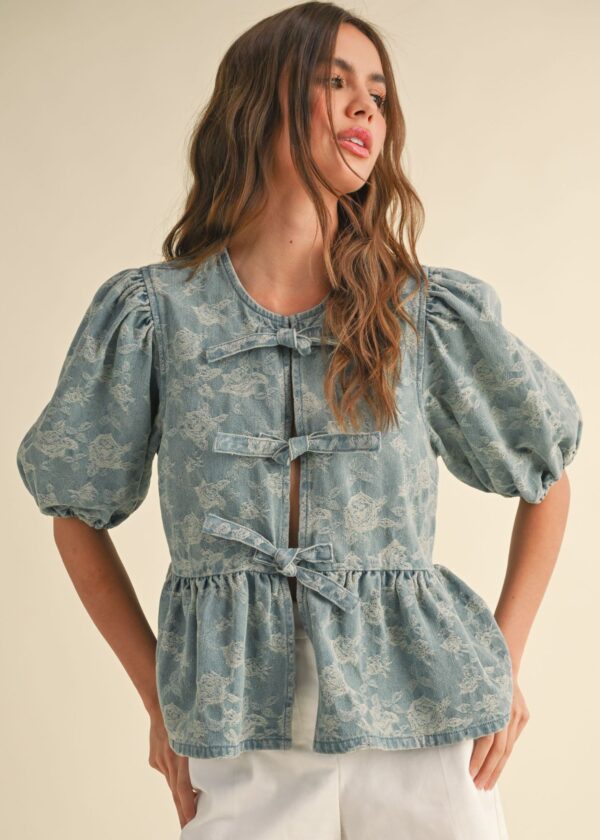 DENIM FRONT TIE PEPLUM TOP WITH FLORAL JACQUARD PRINT