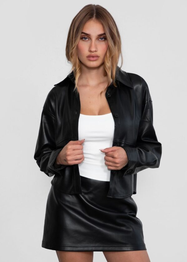 BLACK FAUX LEATHER CROPPED SHACKET