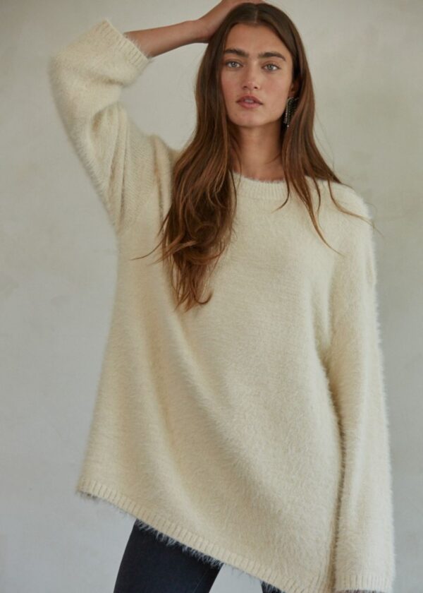 IVORY FUZZY OVERSIZED SWEATER