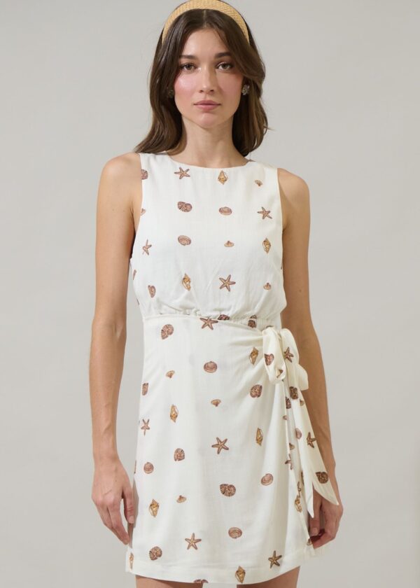 IVORY SEASHELL PRINT MINI WRAP DRESS