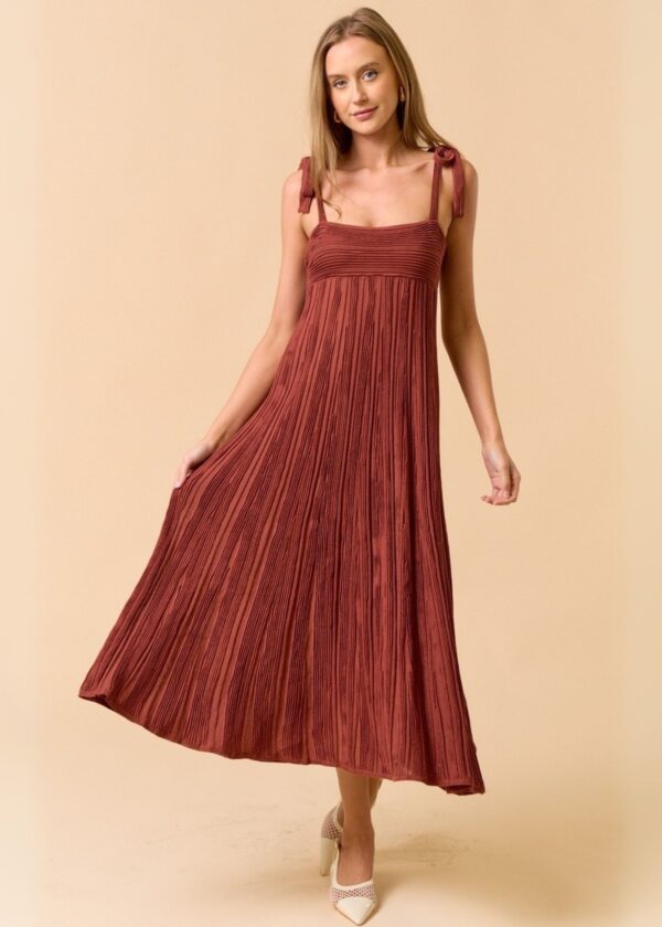 BROWN PLISSE TIE SHOULDER MIDI DRESS