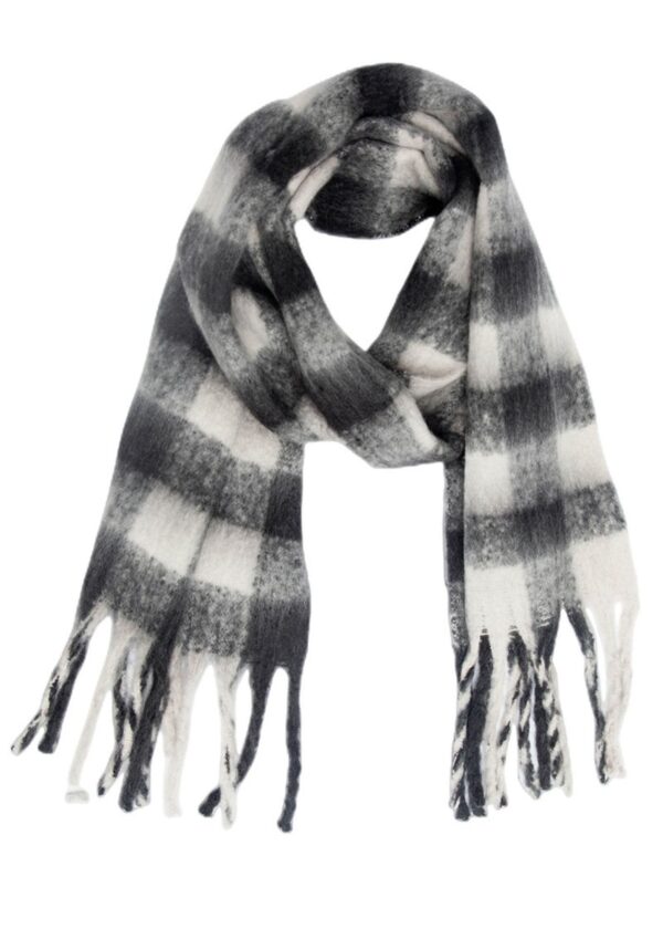 BLACK AND WHITE PLAID WINTER SCARF