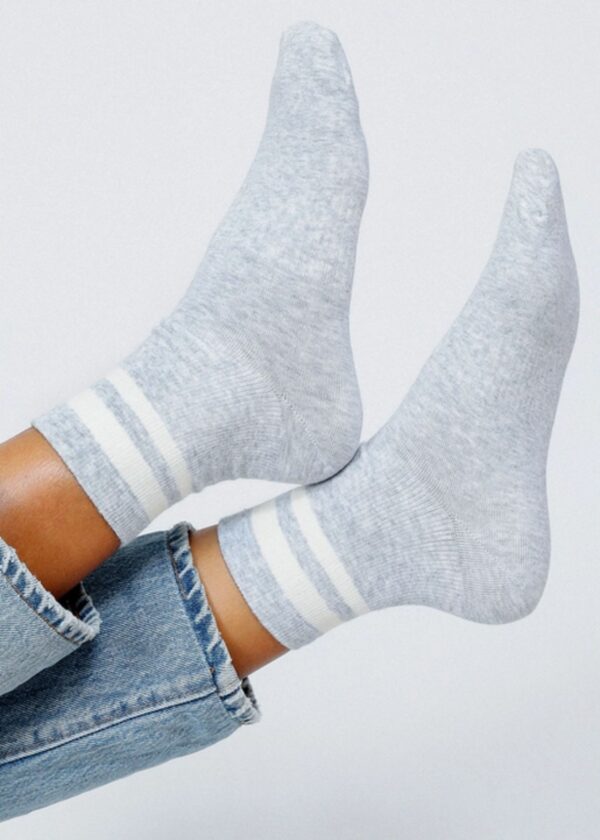 HEATHER GREY ANKLE SOCKS WITH WHITE STRIPE ACCENTS