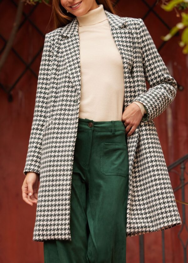 GREEN AND IVORY HOUNDSTOOTH WINTER COAT