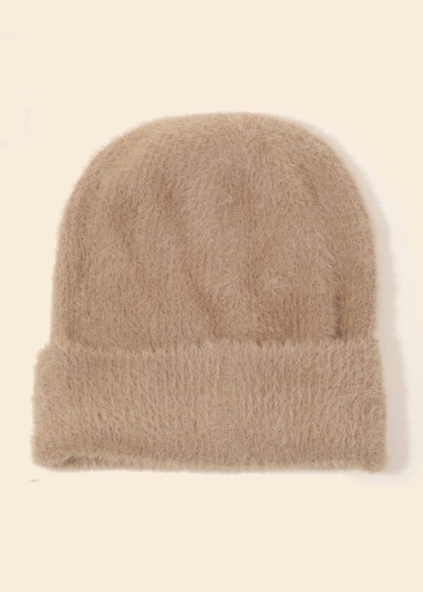 BROWN FUZZY KNIT BEANIE